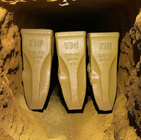 Estándar de KOMATSU PC200 de los dientes del cubo de la marca del TIG y dientes del cubo de la roca 205-70-19570 /205-70-19570RC para KOMATSU PC200